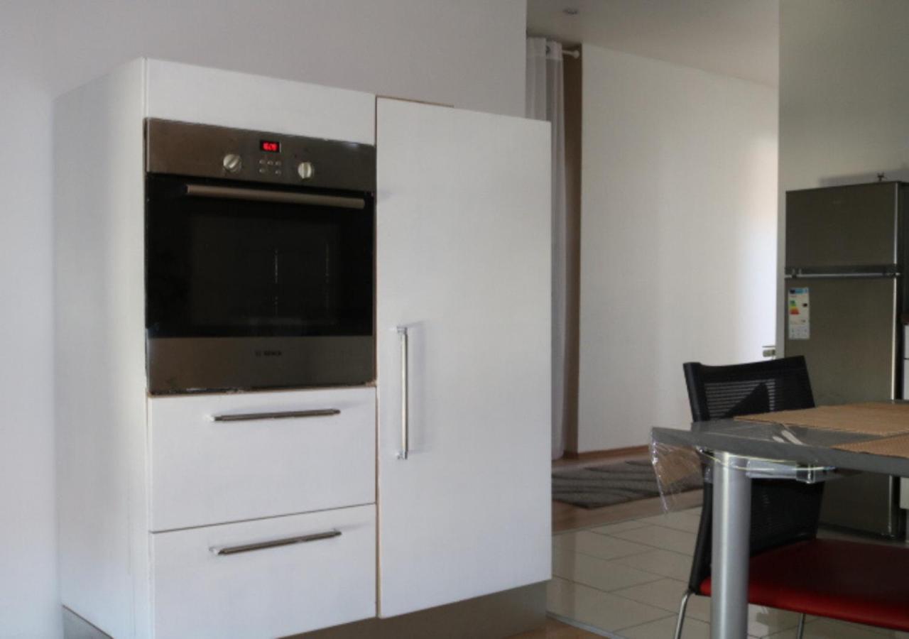 Le Wolf - 1 Chambre Dans Un T3 - 5Mn Tram Du Centre Ville - 15Mn Tram Gare Tgv Mulhouse - Wifi - Parking Exteriör bild