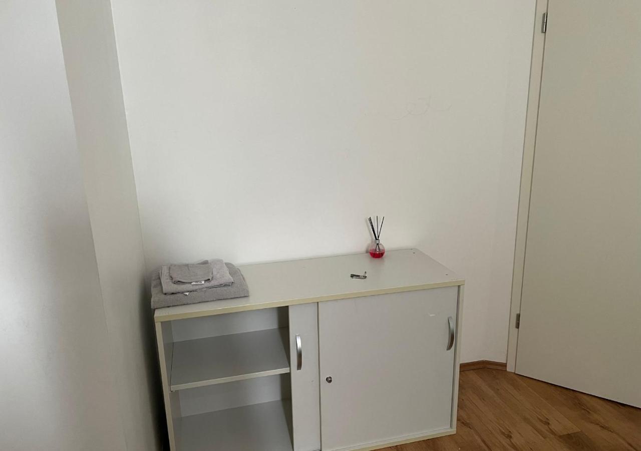 Le Wolf - 1 Chambre Dans Un T3 - 5Mn Tram Du Centre Ville - 15Mn Tram Gare Tgv Mulhouse - Wifi - Parking Exteriör bild