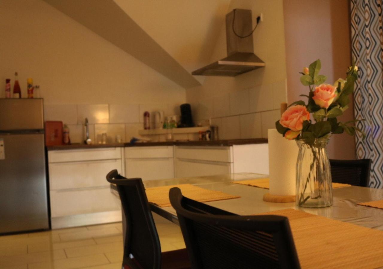 Le Wolf - 1 Chambre Dans Un T3 - 5Mn Tram Du Centre Ville - 15Mn Tram Gare Tgv Mulhouse - Wifi - Parking Exteriör bild